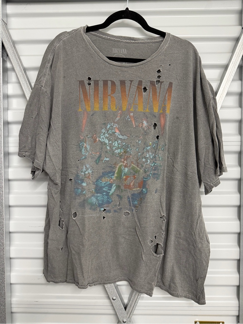 NIRVANA Gray Distressed Graphic Short Sleeve Tee